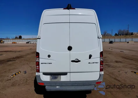 2015 Mercedes-Benz Sprinter 2500 z USA, uszkodzony, nr VIN WD3PE7DC7F5983214